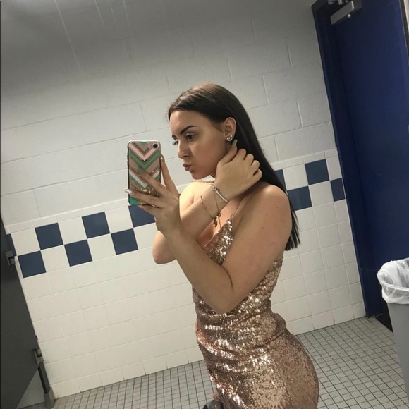 HOCO DRESS GOLD - Picture 1 of 2